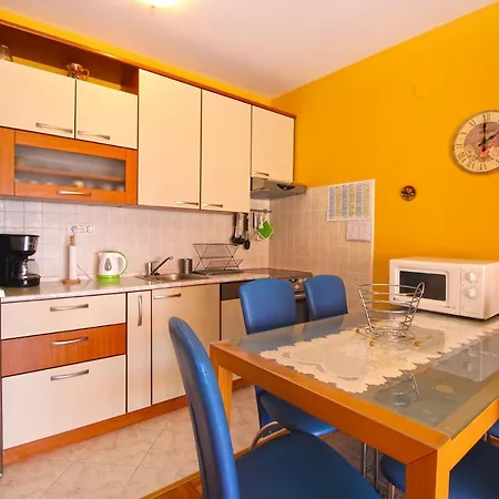 Apartament Stinjan 2287